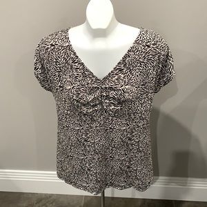 New soft and stretchy women’s top
